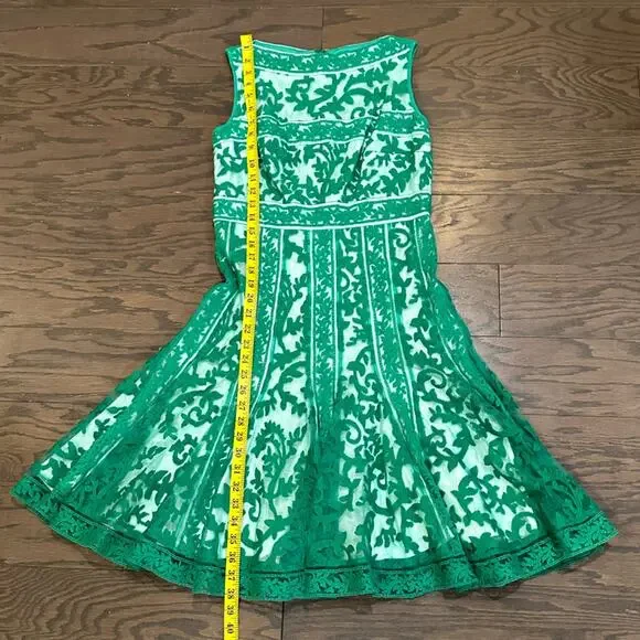 Tadashi Shoji Green Lace Embroidered Fit-and-Flare Cocktail Dress Size 6 - Picture 5 of 10